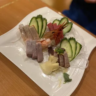 DS-02. Sashimi Dinner