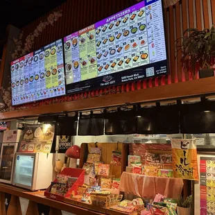 Cute ambiance, store front looking counter