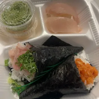 Spicy Salmon Hand Roll