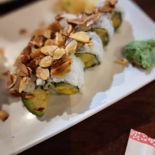 Vegan roll (has avocado, mango, and almonds)