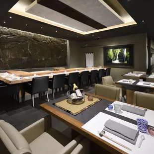 Dining room &amp; Sushi bar