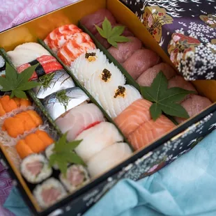 Deluxe Sushi