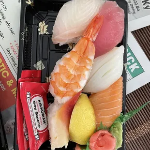 Sushi combo 1