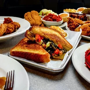 food, chicken wings and fried chicken