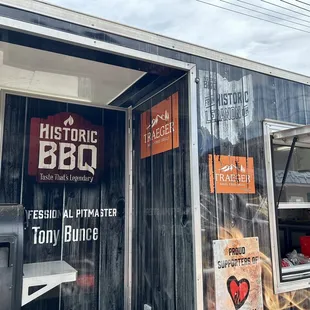 the entrance to the restaurant