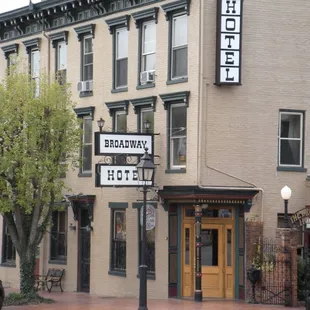 historic broadway hotel