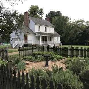 Love the surrounding garden areas.