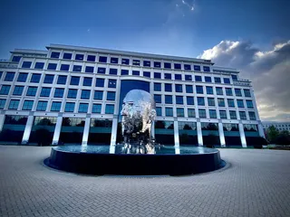 Metalmorphosis - Giant Head