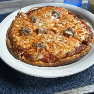 Sausage / onion pizza