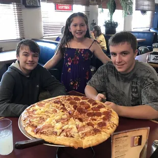 Perfect company, perfect pizza