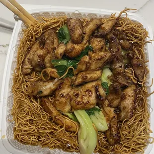 Minute chicken on crispy noodle