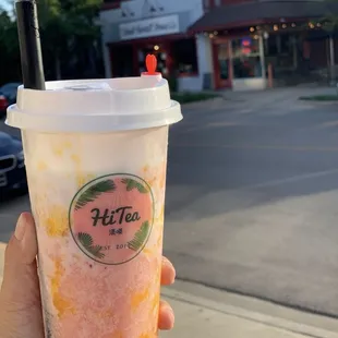 D8. Mango Strawberry Smoothie