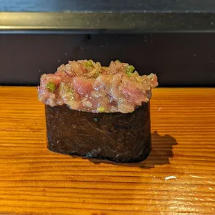 Negitoro gunkan