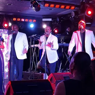 Jin Jin and the guys, doing a killer Gladys Knight and the Pips.