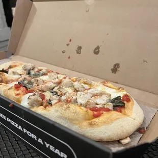 Base: New G Added Toppings: Chicken Added sauces: Honey and Garlic  Total calories: I don't want to know.