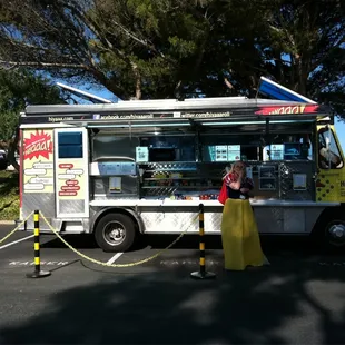 Snow White getting Halloween lunch