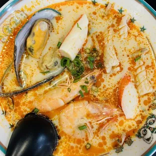Laksa with seafood