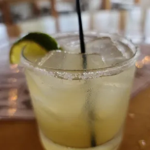 a margarita in a glass
