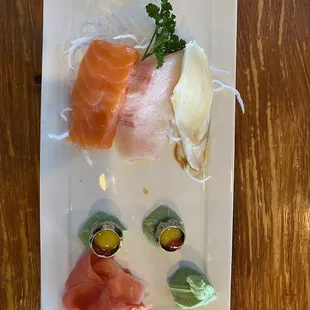 Sashimi and eggs