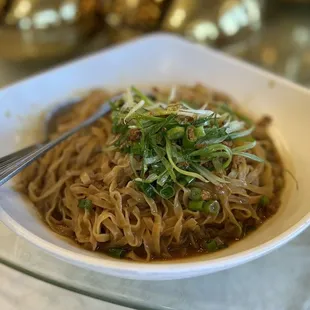 Noodles and scallion's