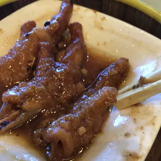 Steamed Chicken Feet in Black Bean Sauce