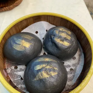Salted Egg Yolk Lava Black Buns