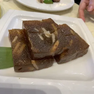 Pan Fried Water Chestnut Cake