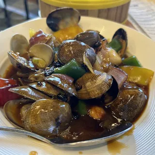 Black Bean sauce Crab & Bitter Melon Pan-seared Rice Noodle (Half)