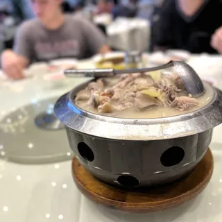 Crab&Chicken Clay Pot