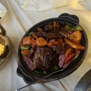 Beer Marinated Beef Short Rib & Papaya Clay Pot
