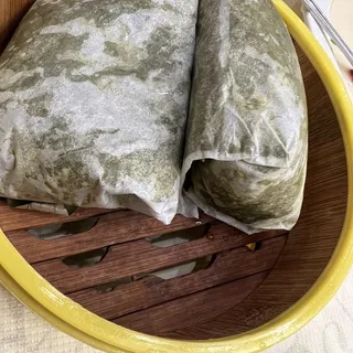 Sticky Rice in Lotus Leaf w/Dried Scallop