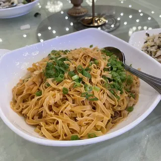 Supreme Soy Sauce Lo Mein w/Shallot