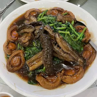 House Pan-Seared Noodle w/Abalone & Sear Cucumber