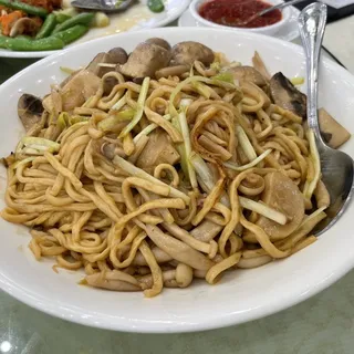 Abalone w/E-Fu Noodle