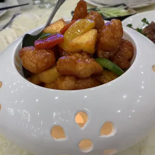 Sweet & Sour Spare Ribs w/Fresh Pineapples