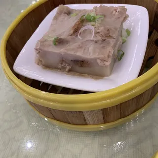 Sauteed Turnip Cake in XO Sauce XO