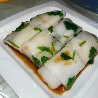 Cilantro Rice Noodle Rolls