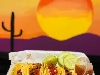 El Sabroso Hot Dogs 4