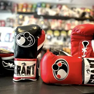 GRANT Pro Boxing Gloves