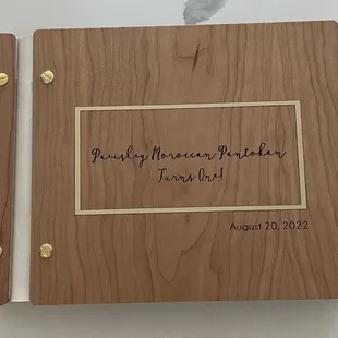 Modern Guestbook + Service