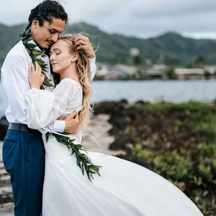 Intimate moment captured in photos at Kaneohe Bay Pahu.