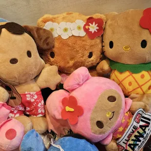 Tanned Pochacco! ...and Hello Kittys and My Melody