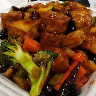 Kung pao tofu lunch special ($10). Not bad, not amazing. Sauce was savory &amp; not gloopy, which was nice.