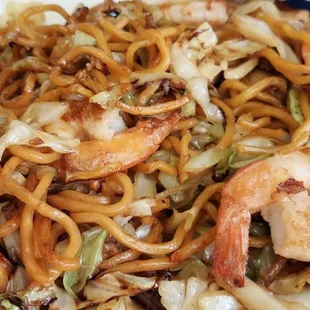 Combo Chow Mein