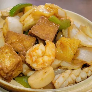 Satay seafood tofu hotpot