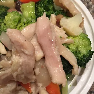 Raw chicken with my chicken and vegetables and they said no way and called me a liar and argued with me!!be warned