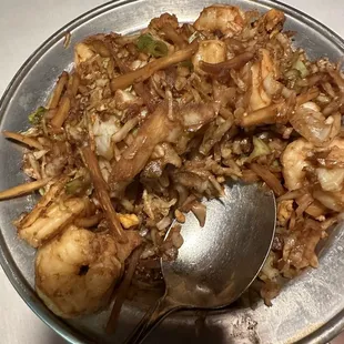Hunan Chicken and Shrimp . Nothing but bamboo shoots so tough I couldn&apos;t even bite through them ..