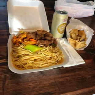 Lo mein with jalapeño chicken and teriyaki chicken