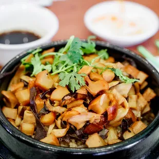 Com Tay Cam - Rice in Claypot