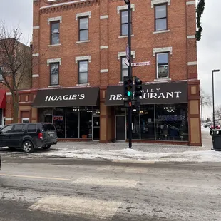 Front entrance of Hoagie&apos;s